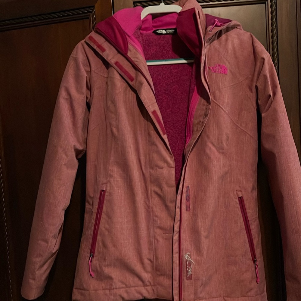 Wonderful north face jacket I wore it twice size small petite